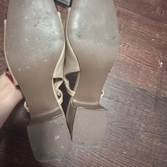 Shoes - Picture 5 of 6